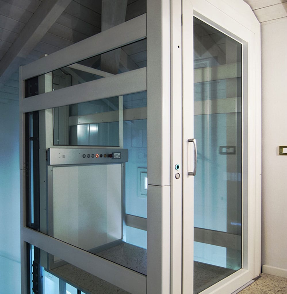 Types of Commercial Lifts 