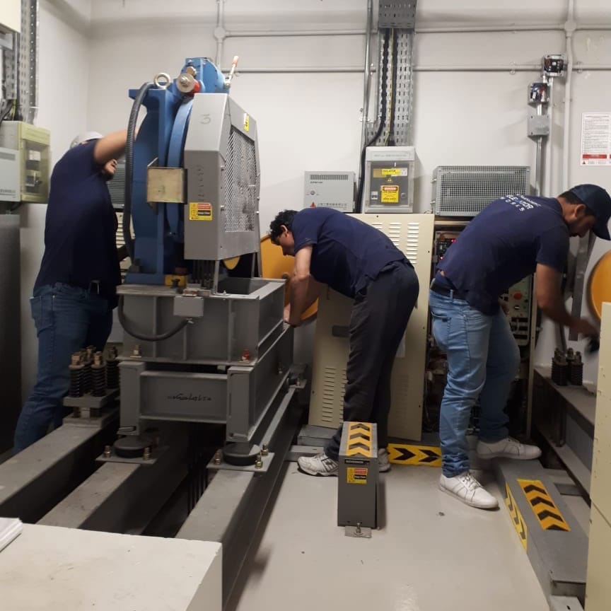 Types of Commercial Lifts 